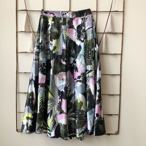 Romeo + Juliet Couture // tea length skirt